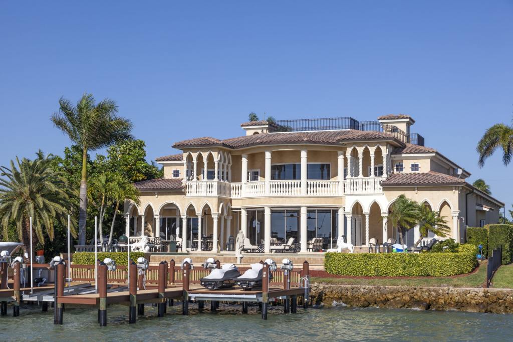 the-10-most-expensive-houses-for-sale-in-naples-right-now