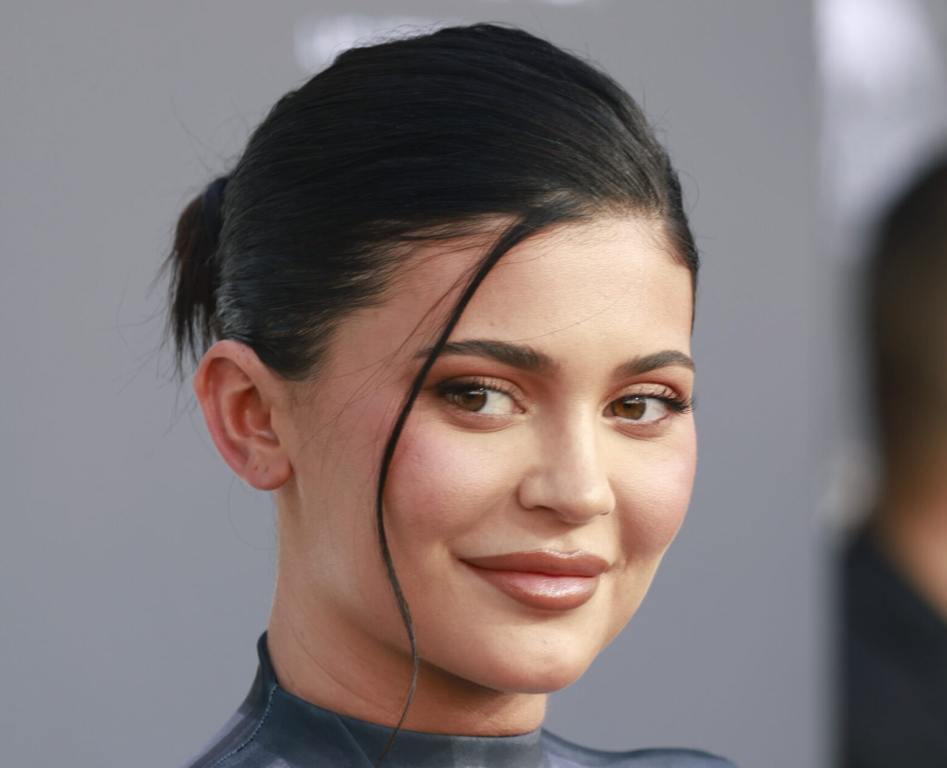 Kylie Jenner Says ‘free The Nipple After Posting ‘nude Bikini Photo