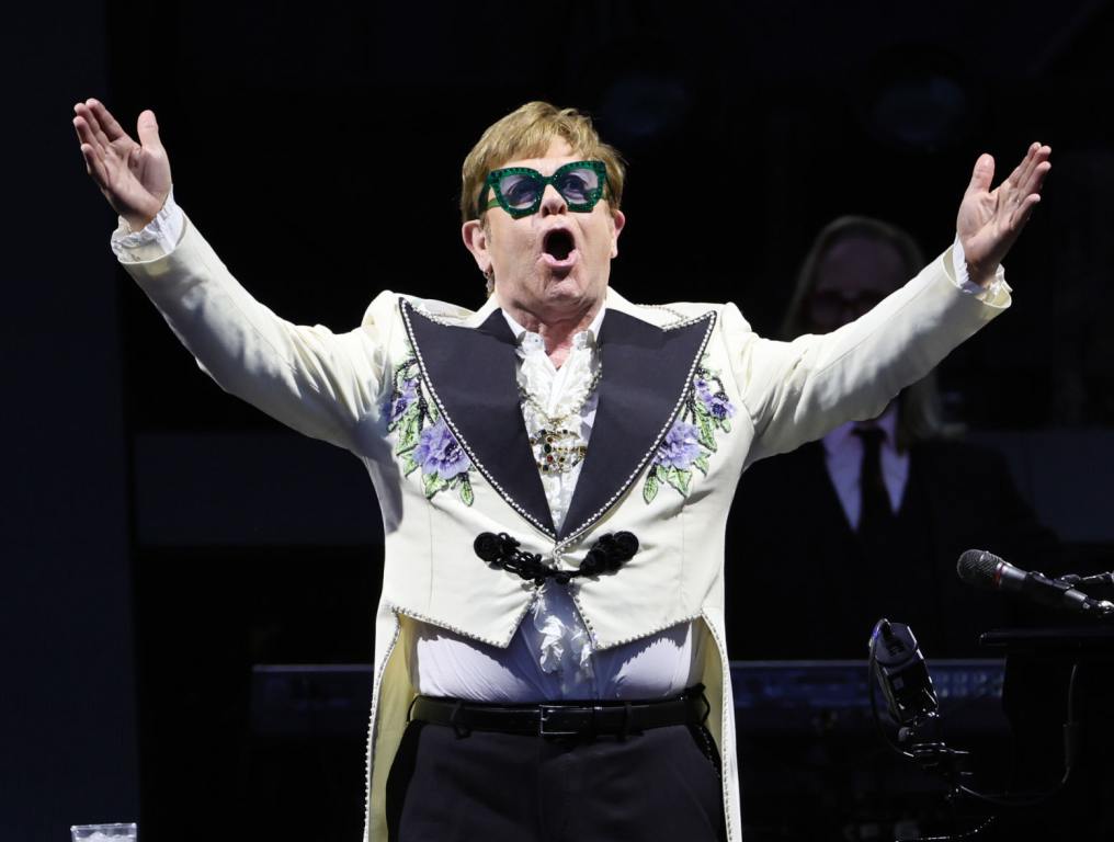 Elton John Featured in Doritos Super Bowl Ad 