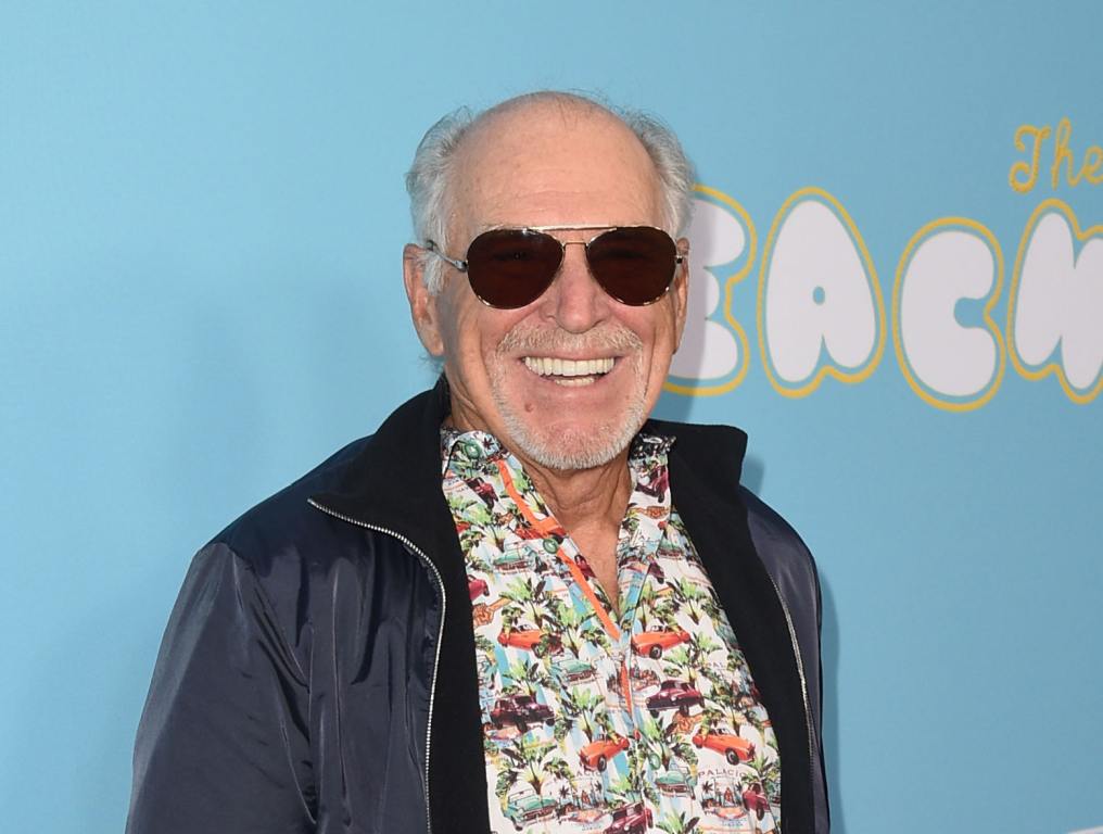 Jimmy Buffett Hospitalized, Show Postponed